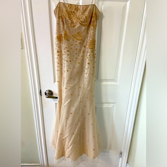 Laura Petite Evening Dress - Picture 1 of 5